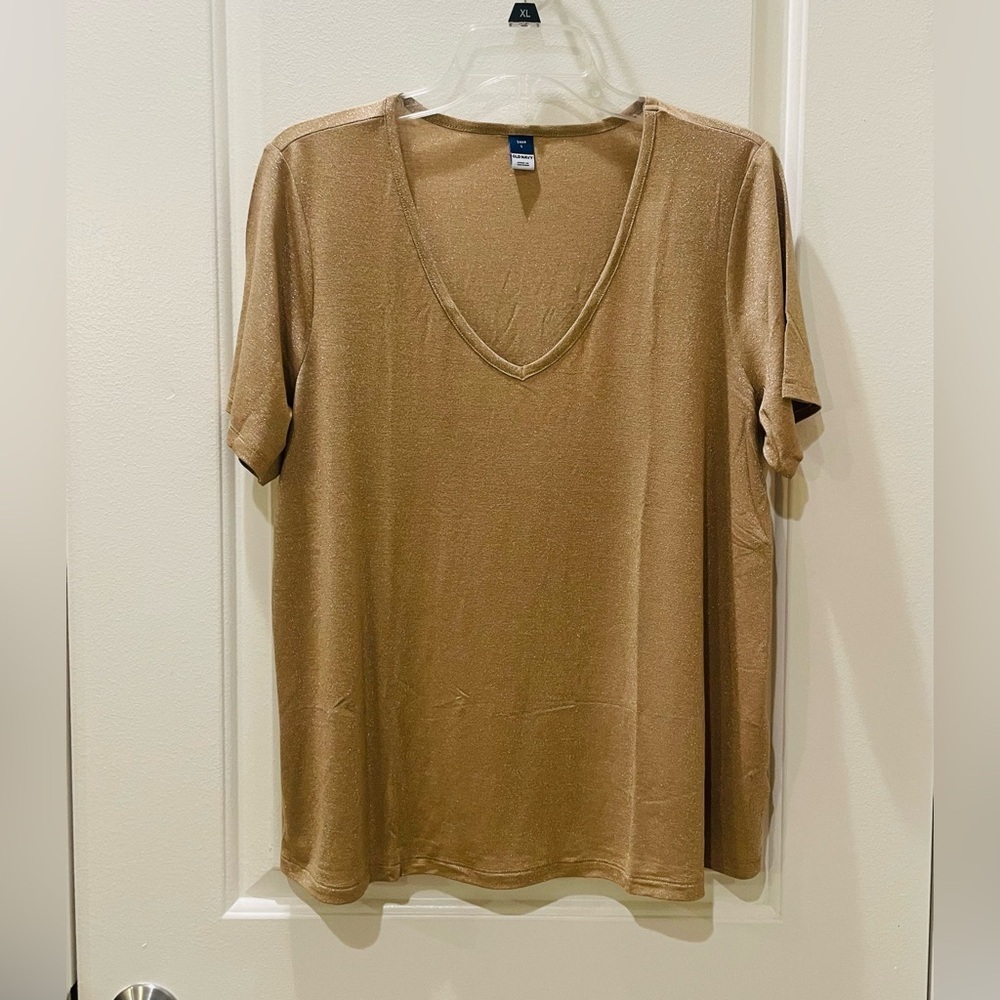 NEW…Old Navy Luxe Golden Shine V-Neck Top - Picture 4 of 6